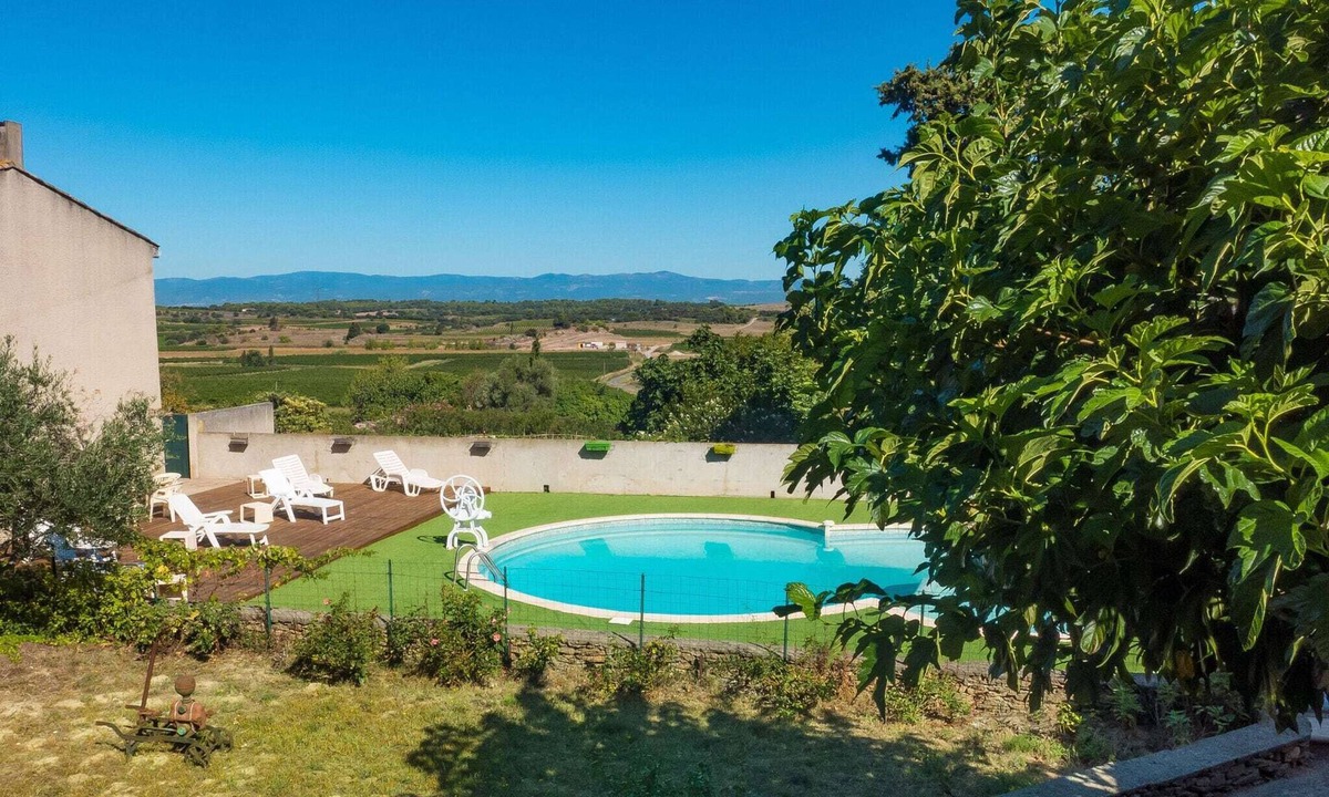 Montbrun-des-Corbieres Cottage | Stone cottage on an active wine-growing estate with a swimming pool.