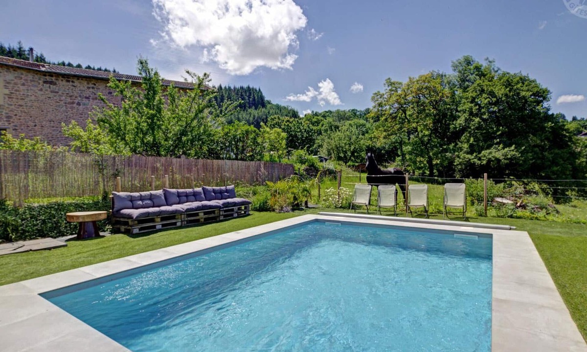 Belmont-de-la-Loire Cottage | Stone cottage with shared pool