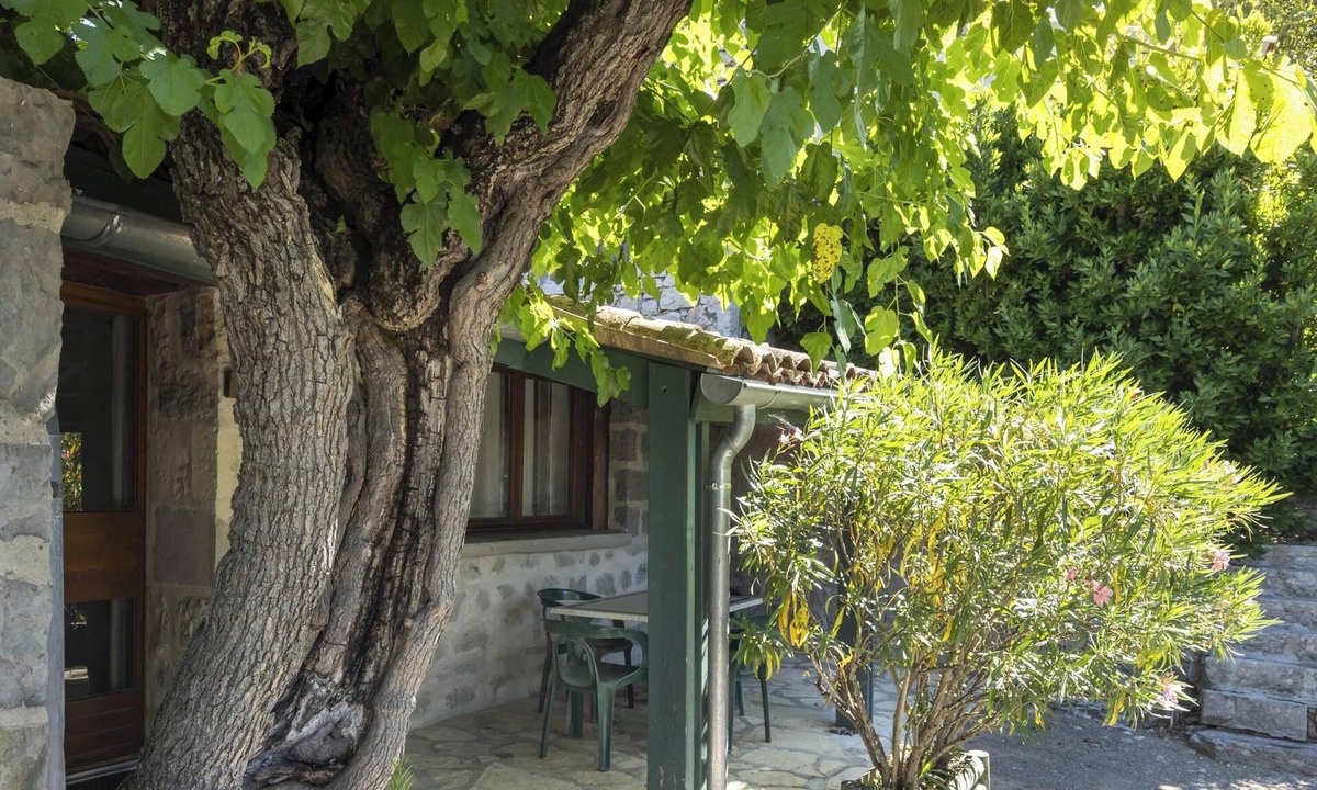 Joyeuse House | Stone Cottage in Mas de la Bastide Holiday Village