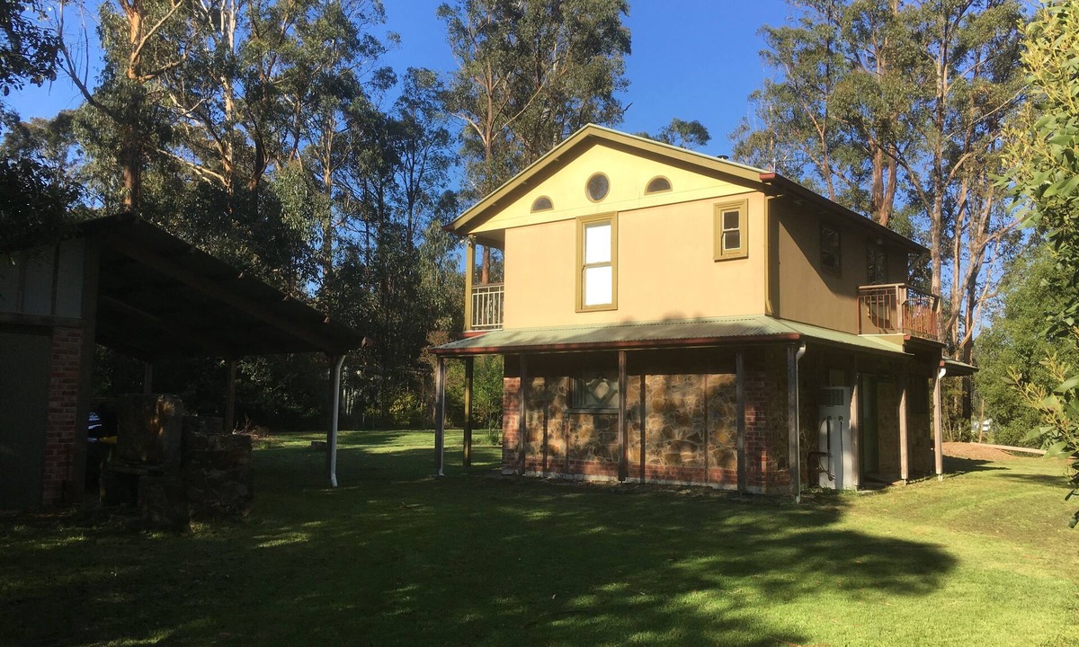Kinglake House | Stone Cottage Retreat Kinglake