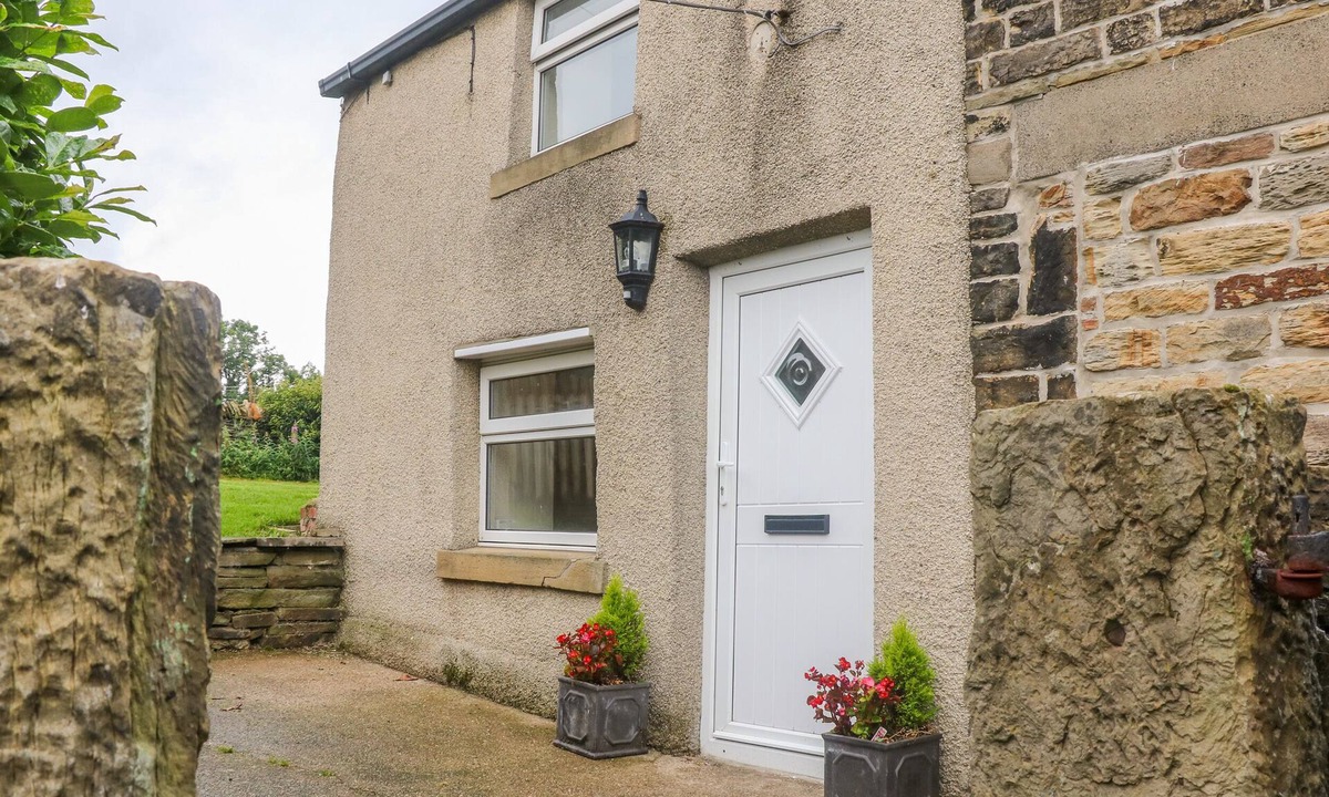 Hoylandswaine Cottage | Stone Farm Cottage