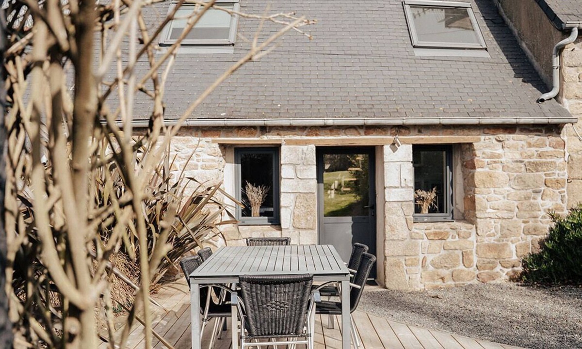 Trelevern House | Stone farmhouse for 4 people with heated swimming pool
