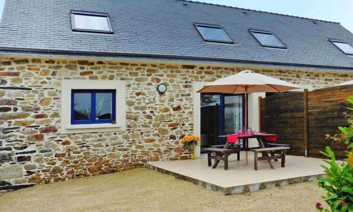 Telgruc-sur-Mer House | Stone House in Telgruc by Sandy Beaches