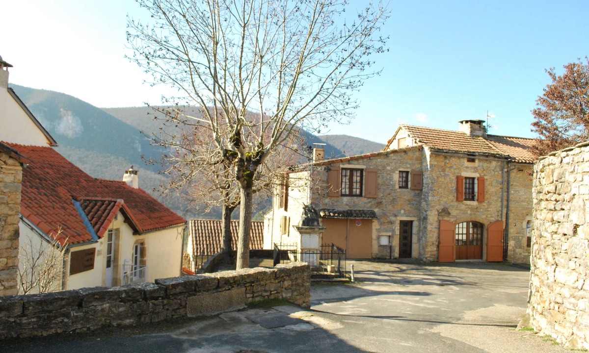 Peyreleau House | Stone house The lime tree