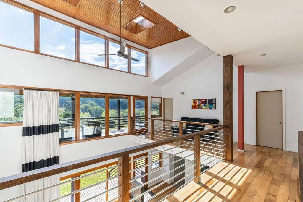 New Kingston House | Stone Ledge