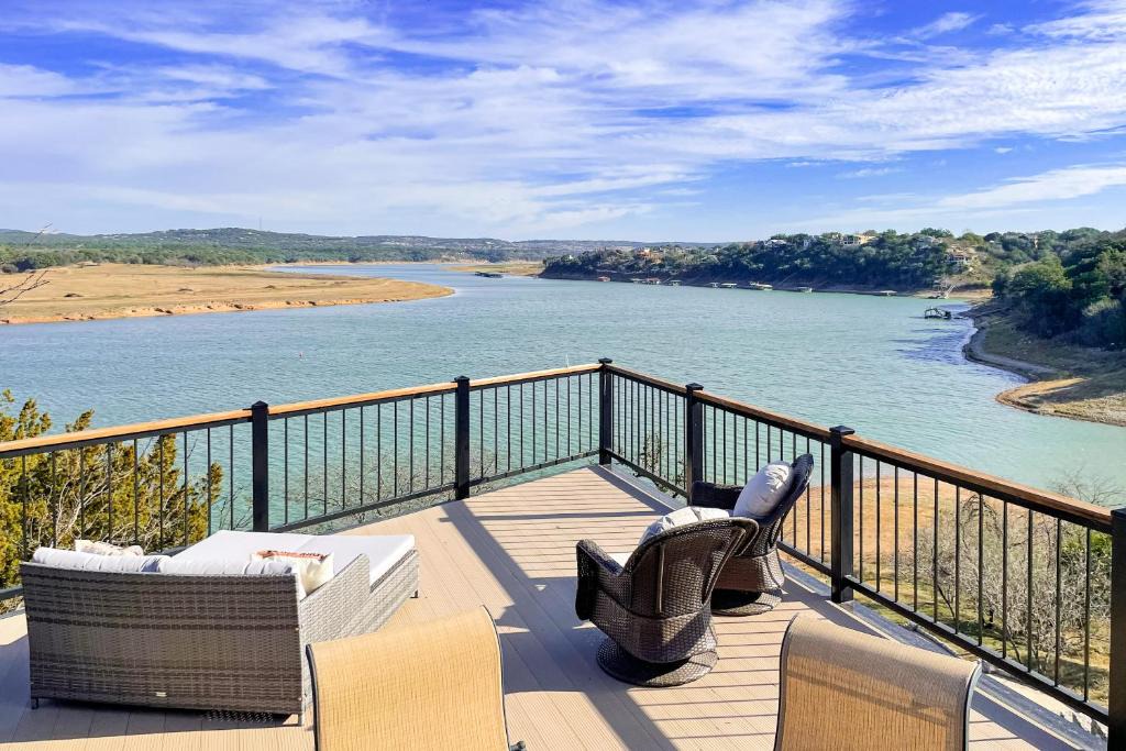 Spicewood House | Stone Lodge