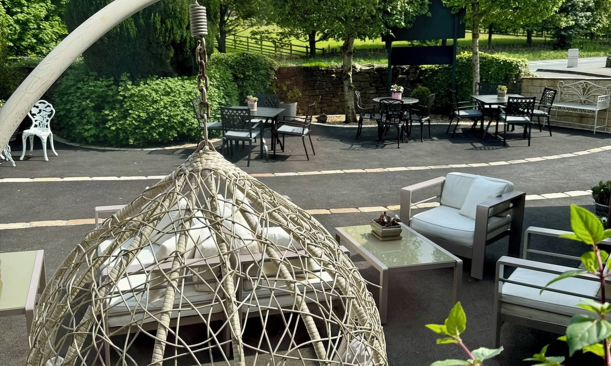 Kelbrook Hotel | Stone trough hotel