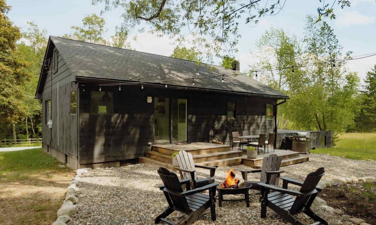 Town of Delaware House | Stonebridge Hideaway - Enchanting 3 Bedroom Cabin
