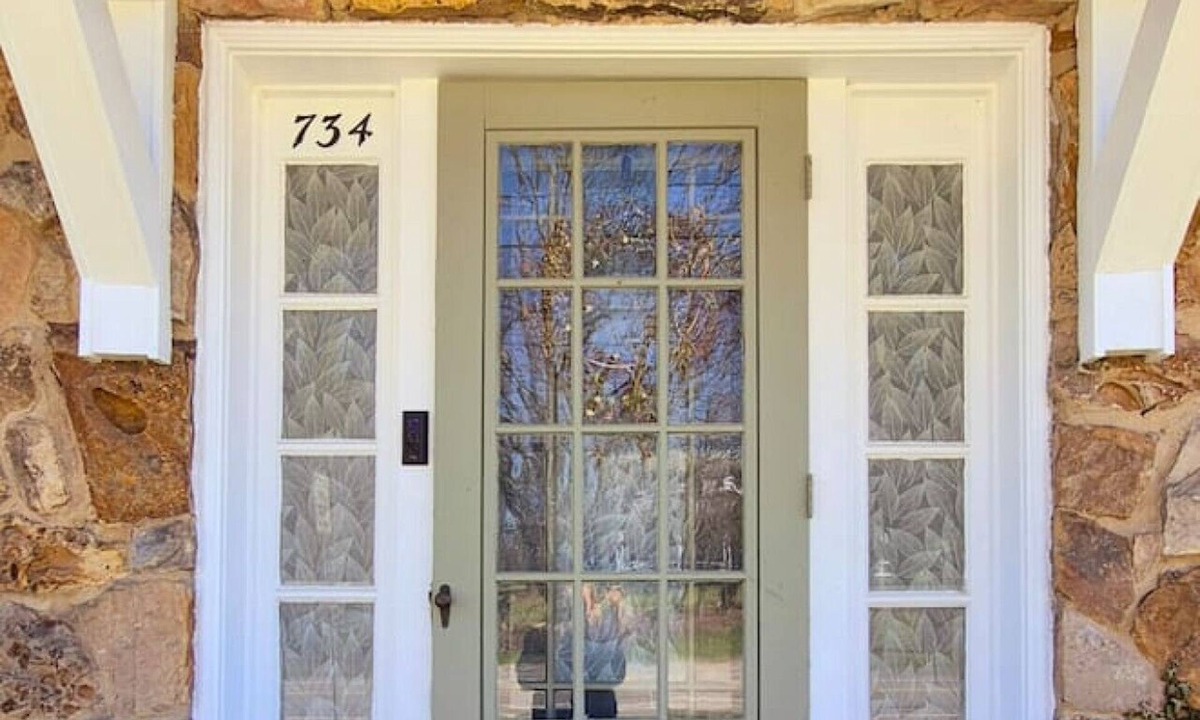 Saint Petersburg House | Stonegate Cottage