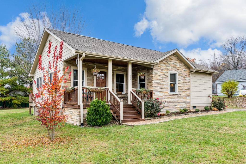 Black Mountain House | Stonehouse Cottages B