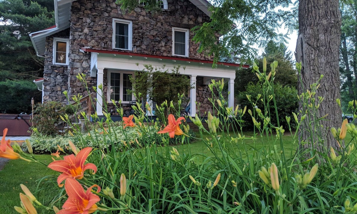 Confluence House | Stonehouse w/Hot Tub, Walk to GAP Trail & Town
