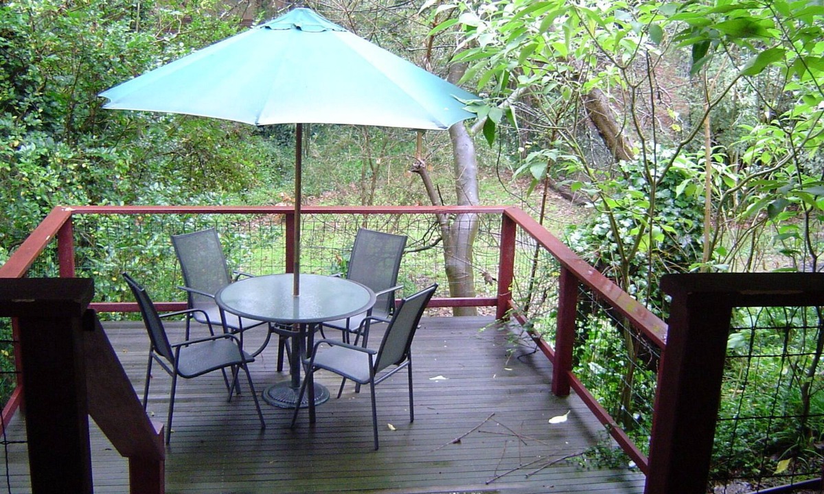 Belgrave Bed & Breakfast | Stones Throw Cottage Bed & Breakfast