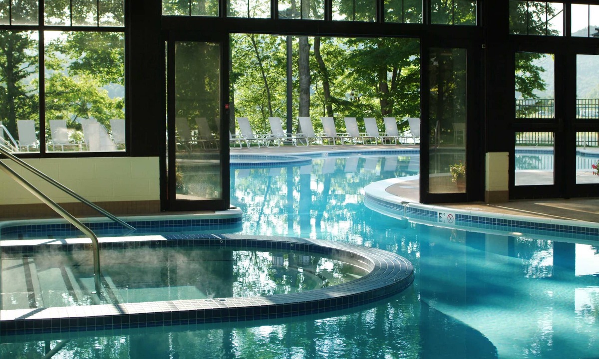 Roanoke Hotel | Stonewall Resort