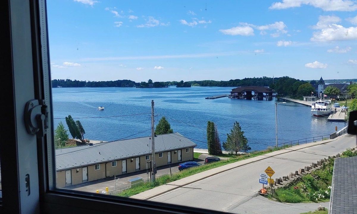 Gananoque Bed & Breakfast | Stonewater Manor