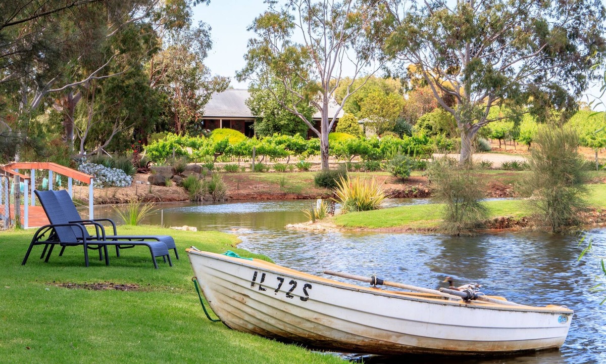 Stone Well Apartment | Stonewell Haven Spa Suite 2