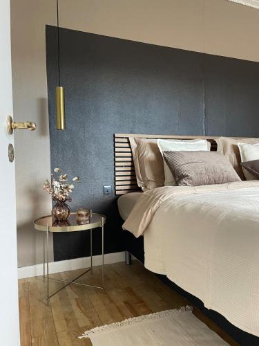 Holstebro Apartment | Stor lys lejlighed på 100 kvm, central beliggenhed