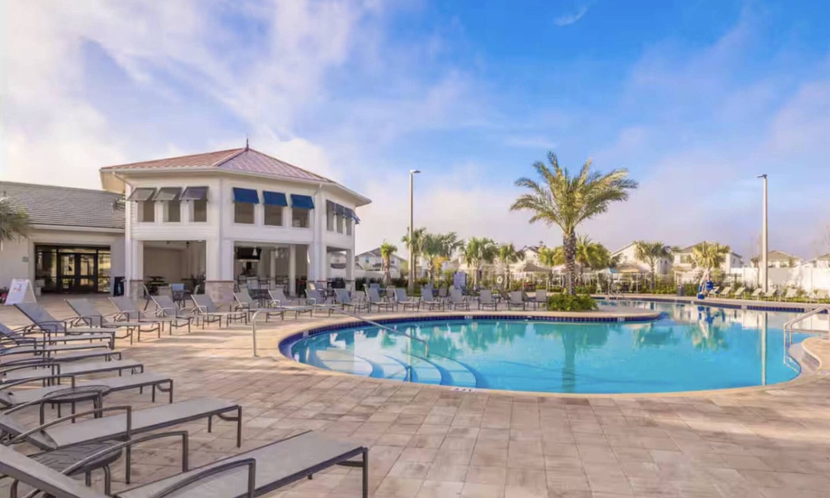 Kissimmee House | Storey Lake Resort home with Mini-Golf & Lazy River | Private Pool | Sleeps 10