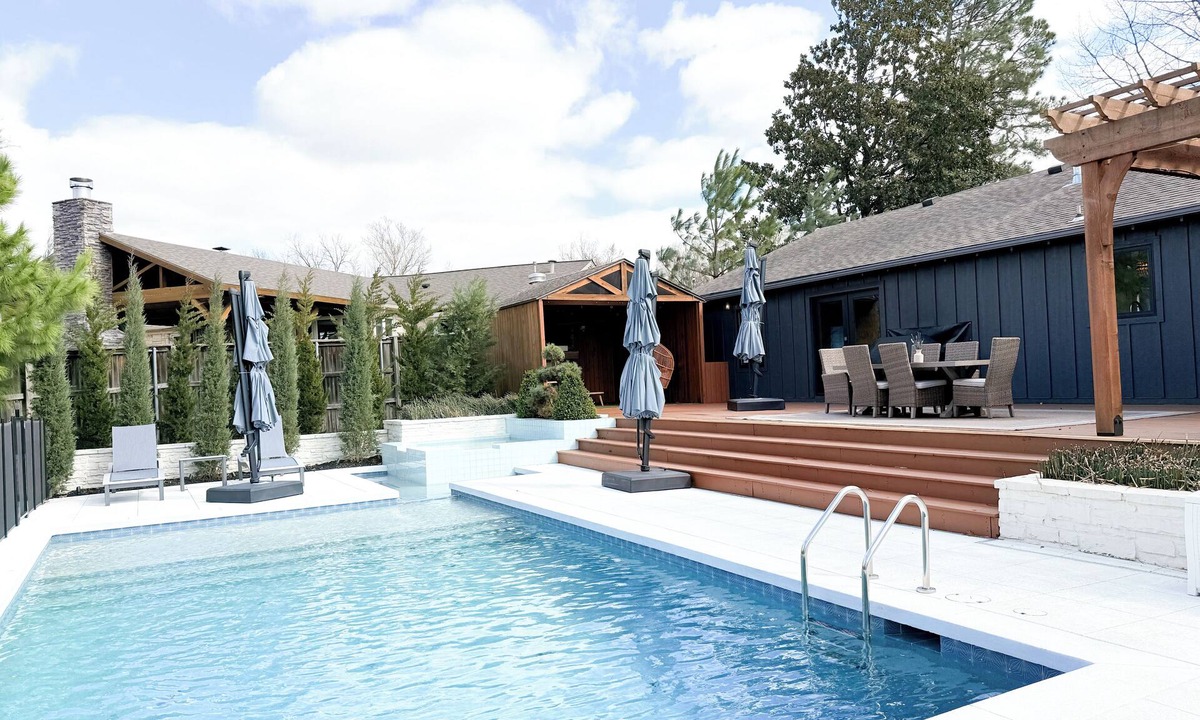 Tulsa House | Storied Cottage w/pool & hot tub