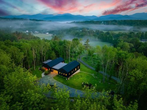 Stowe Hollow House | Stowe Hollow - Mountain Views, Fire Pit & BBQ