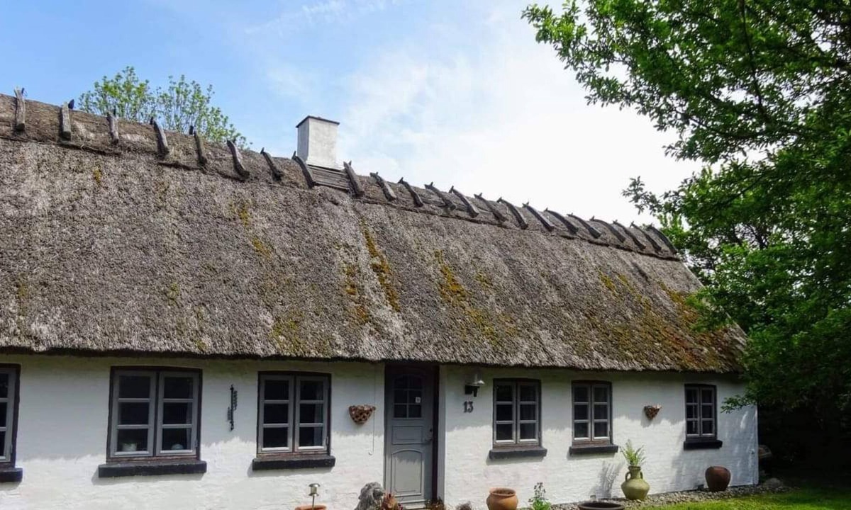 Maribo Cottage | Stråtækt bindingsværksidyl.