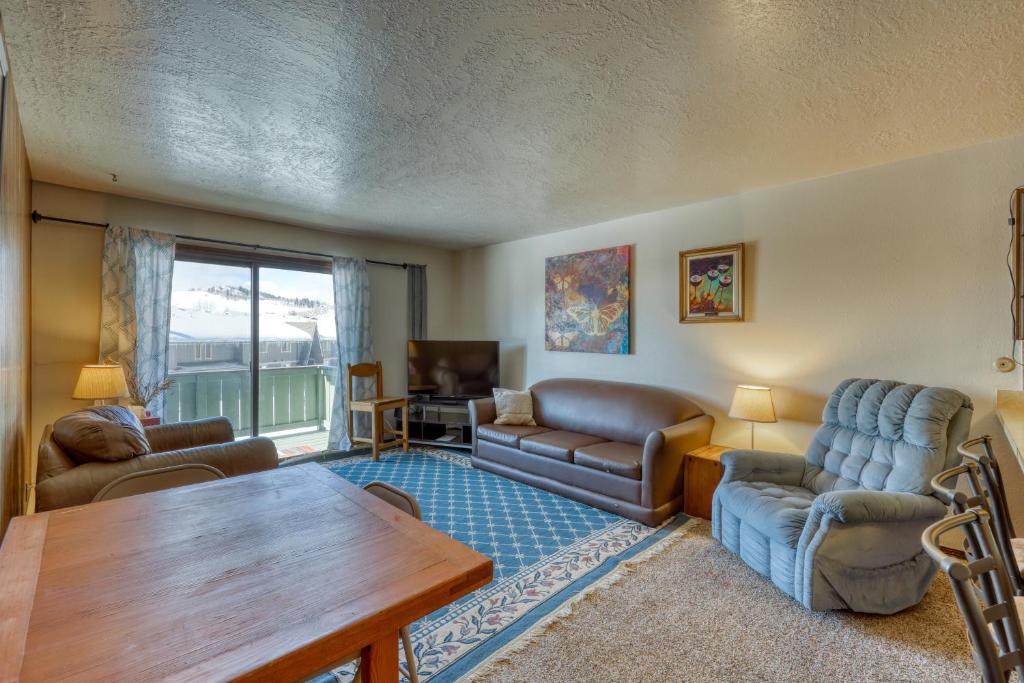 Dillon Apartment | Straight Creek Sanctuary