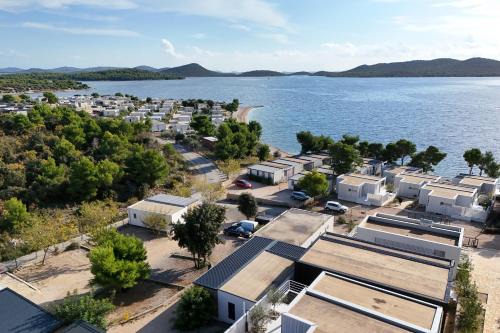 Drage House | Strandhaus Ahoi 17, Terrasse mit Meerblick, Privatstrand, 2 Badezimmer