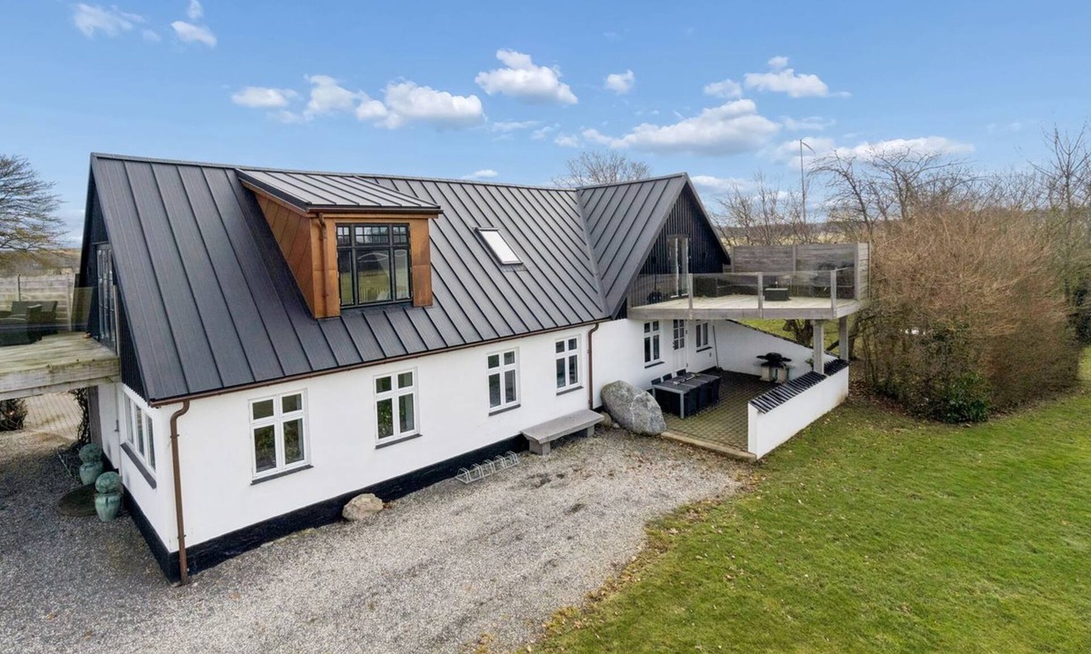 Listed Apartment | "Strandulf" - 1km from the sea by Interhome