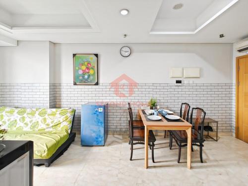 Central Jakarta Apartment | Strategic 2BR Capitol Apt Senen Max 8 Free Parking by 2ndHome