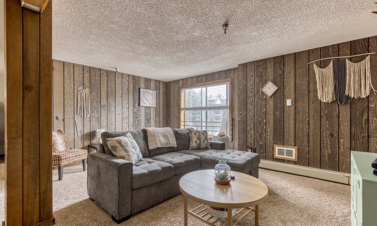 Government Camp Condo | Strategically located Condo close to slopes w/ heated outdoor pool