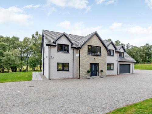 Aberlour House | Strathclaggan