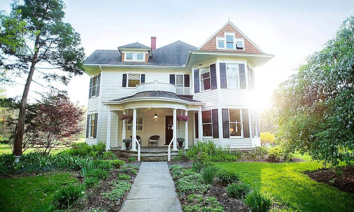Newfield Bed & Breakfast | Stratton Creek Inn