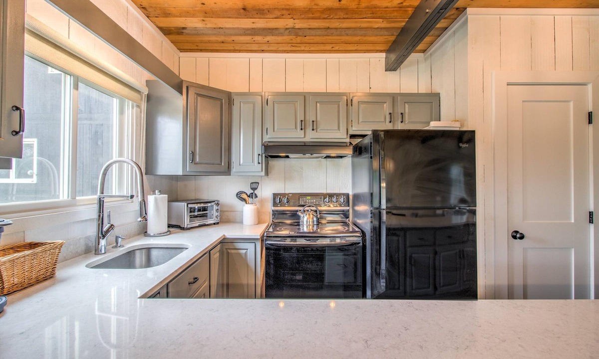 Stratton Mountain Ski Chalet | Stratton Loft with Pool