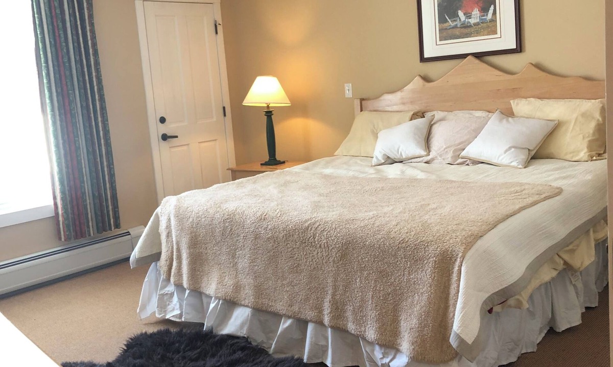 Stratton Mountain Condo | Stratton Mountain Long Trail House panoramic MOUNTAIN VIEW
