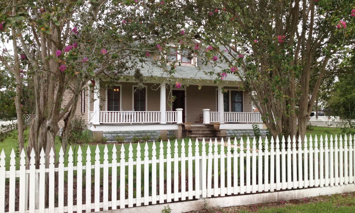 Cat Spring House | Strauss Haus Downtown Cat Spring