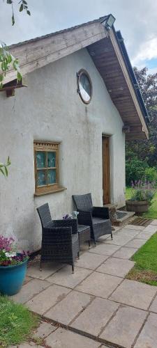 Halesworth Apartment | Straw Bale Cottage