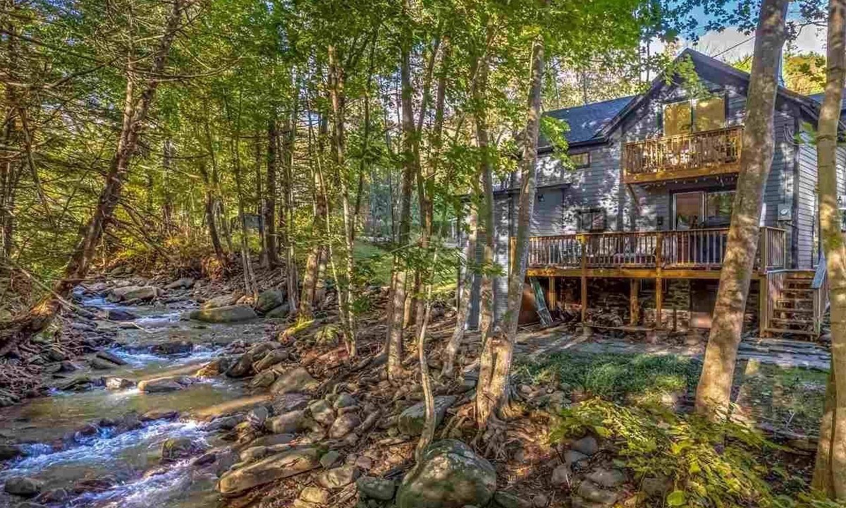 Chichester Cottage | Stream Come True! Ski, hike, spa, flow, relax.