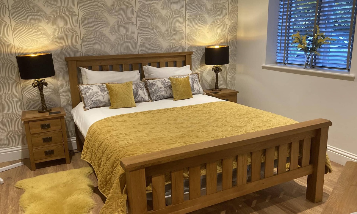 Yeovil Apartment | Streamside Apartments