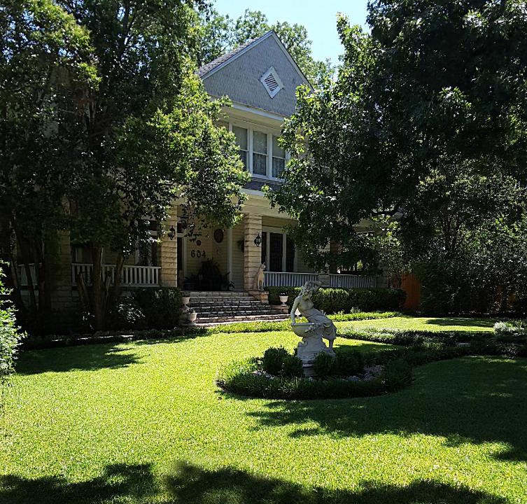 Hyde Park Bed & Breakfast | Strickland Arms Bed and Breakfast