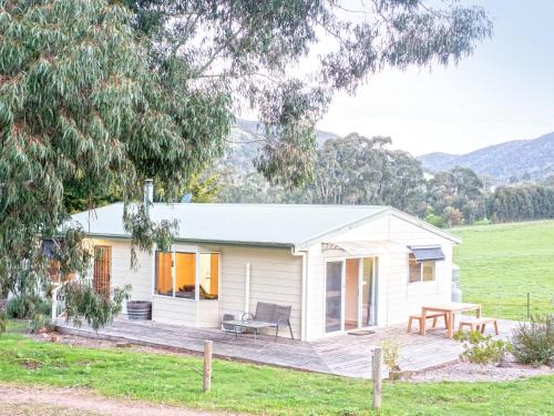 Strath Creek House | Stringybark, Halls on Falls Homestead