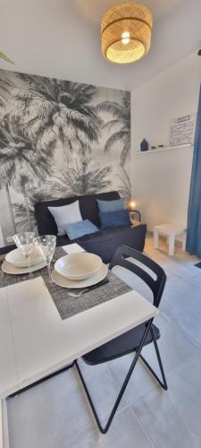 Bouville Apartment | Studette avec terrasse Comme à la maison