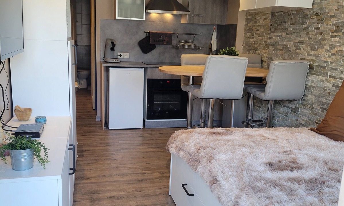 Saint-Pierre-dels-Forcats Apartment | Studio cabine face au Cambre d'aze