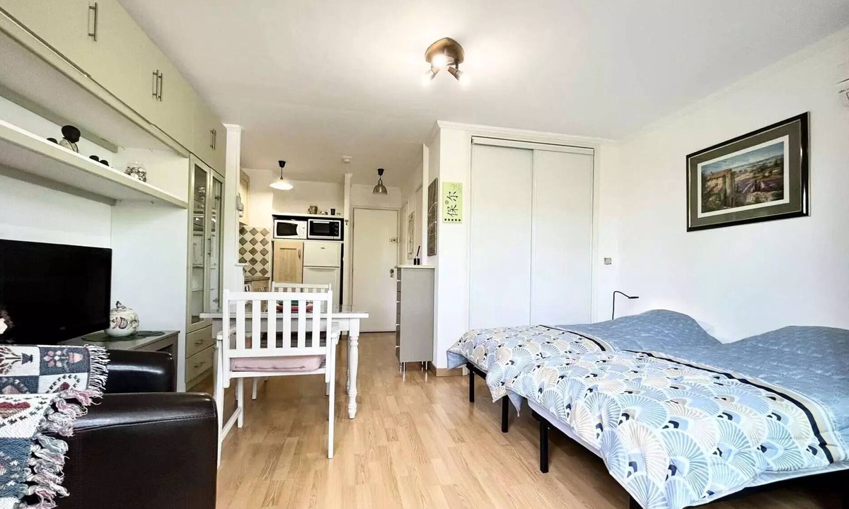 Greoux-les-Bains Apartment | Studio - 1/2 persons - Gréoux-les-Bains