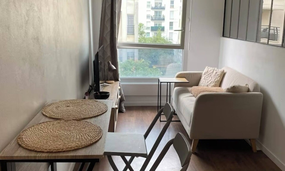 Rosny-sous-Bois Apartment | Studio 15min from Paris