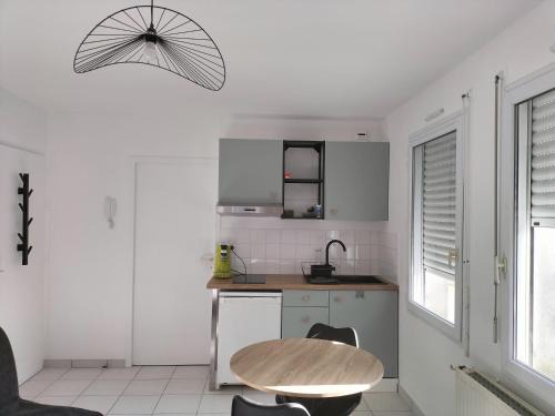 Pouzauges Apartment | Studio 15mn du Grand Parc