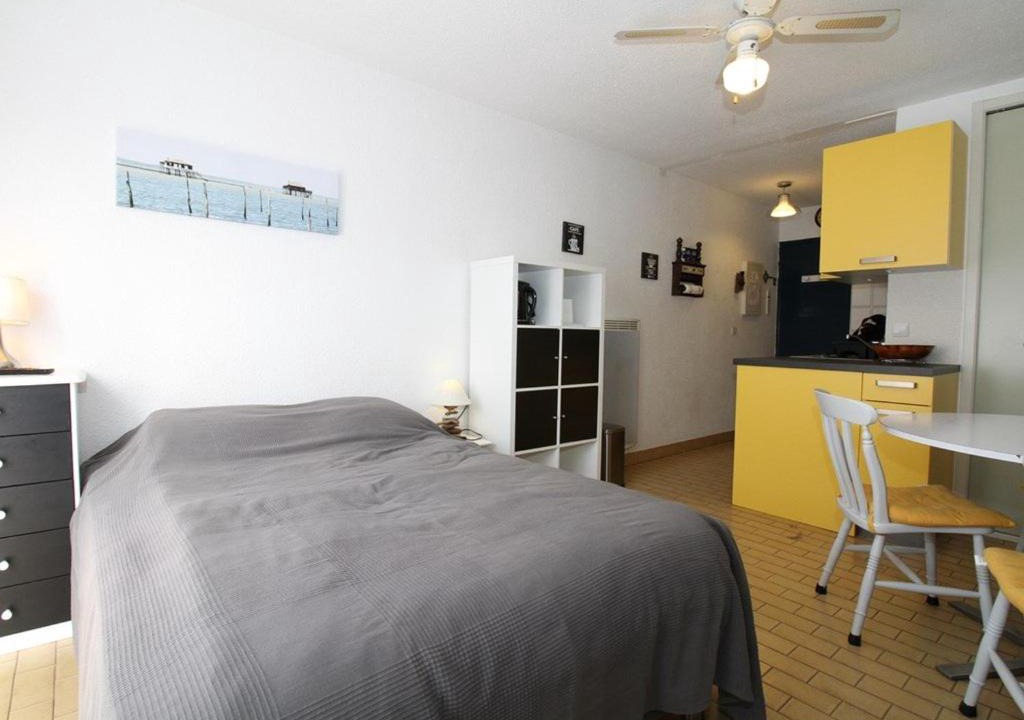 Balaruc-les-Bains Apartment | Studio 2* avec Balcon, Parking et Proche Thermes - Balaruc-les-Bains - FR-1-553-100