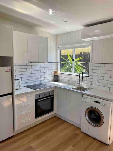 Boreen Point Apartment | Studio 2 Boreen Point Boutique Accommodation