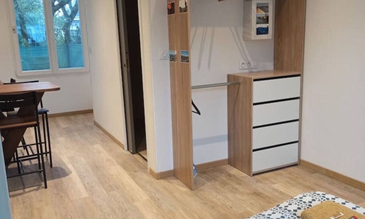 Saint-Pierre-des-Corps Apartment | Studio 2 in quiet renovated 2023. Garage