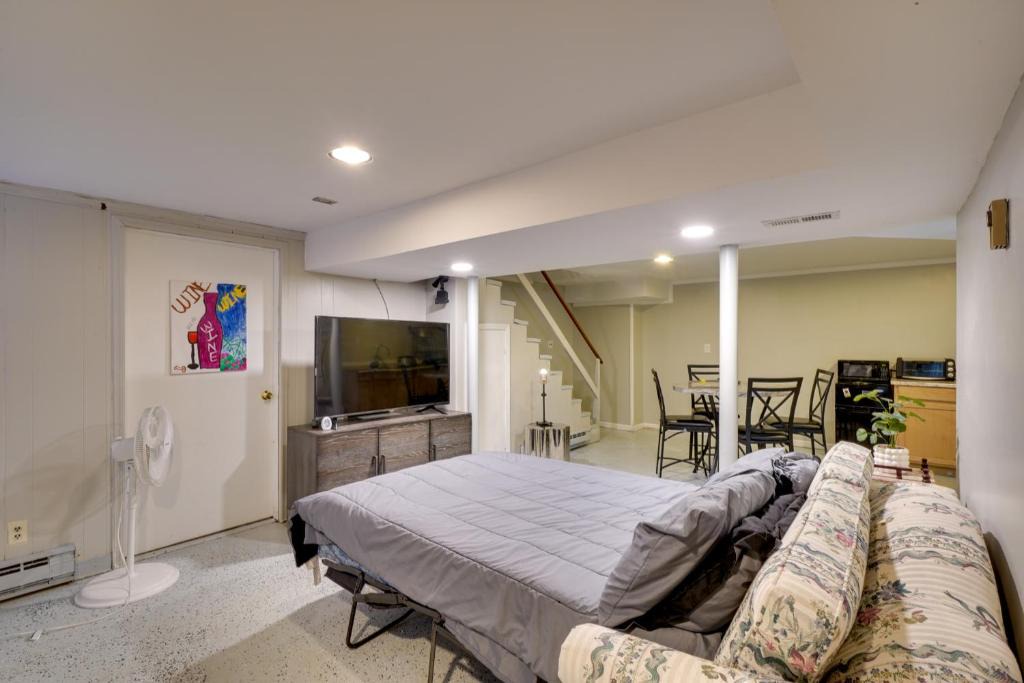 South Boston Apartment | Studio 2 Mi to South Boston Speedway