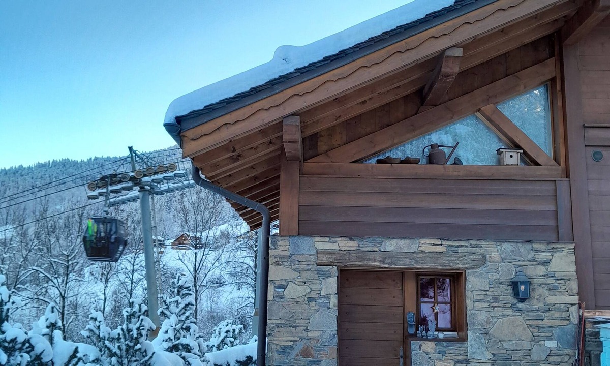 Les Allues Apartment | Studio 2 people in chalet 'Label Méribel'