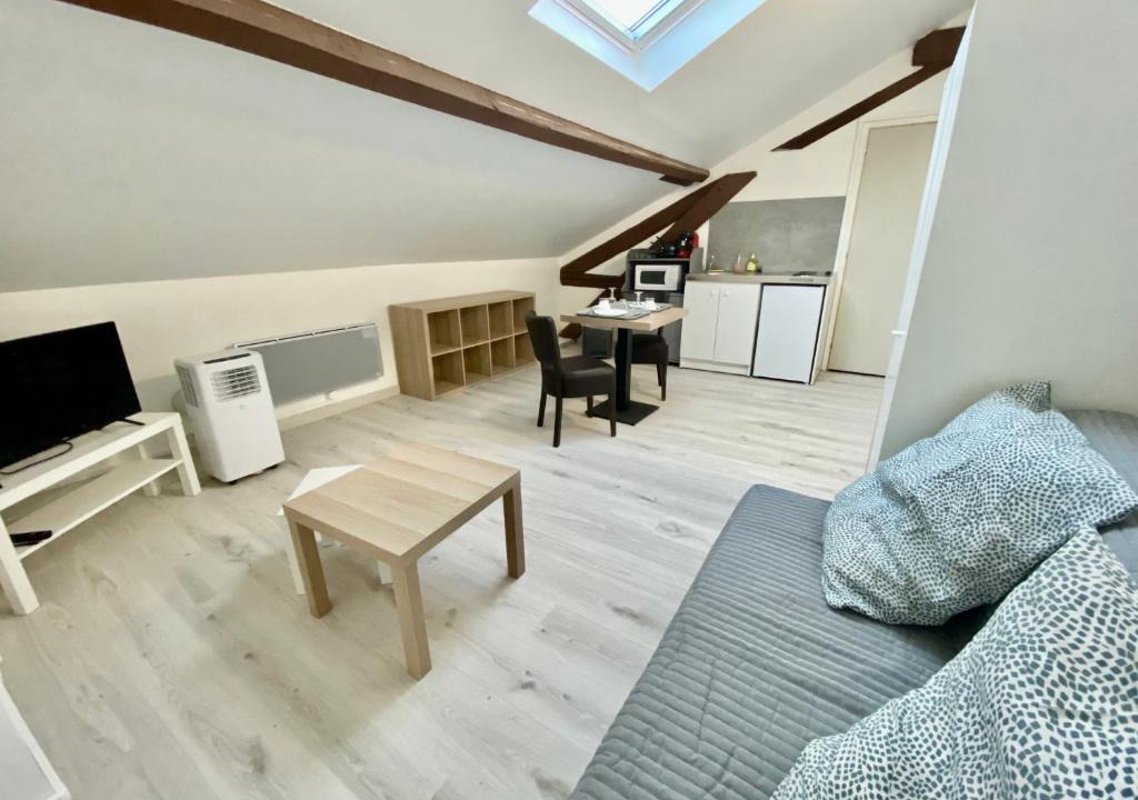 Conflans-en-Jarnisy Apartment | Studio 201 Immeuble Persévérance